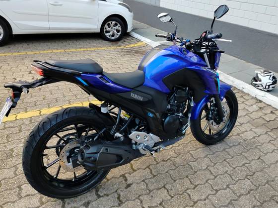 YAMAHA FZ25 FAZER CONNECTED ABS YAMAHA FZ25 FAZER CONNECTED ABS